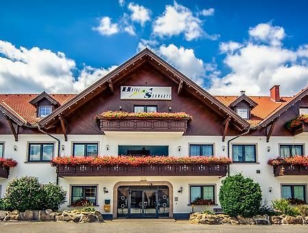 Hotel Restaurant Schwartz Neusiedl am Steinfelde Exterior foto